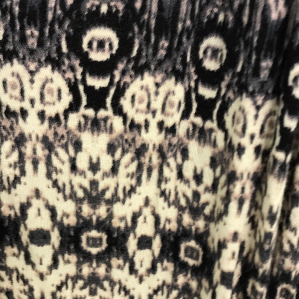 Beautiful Tunic! - Picture 3 of 3